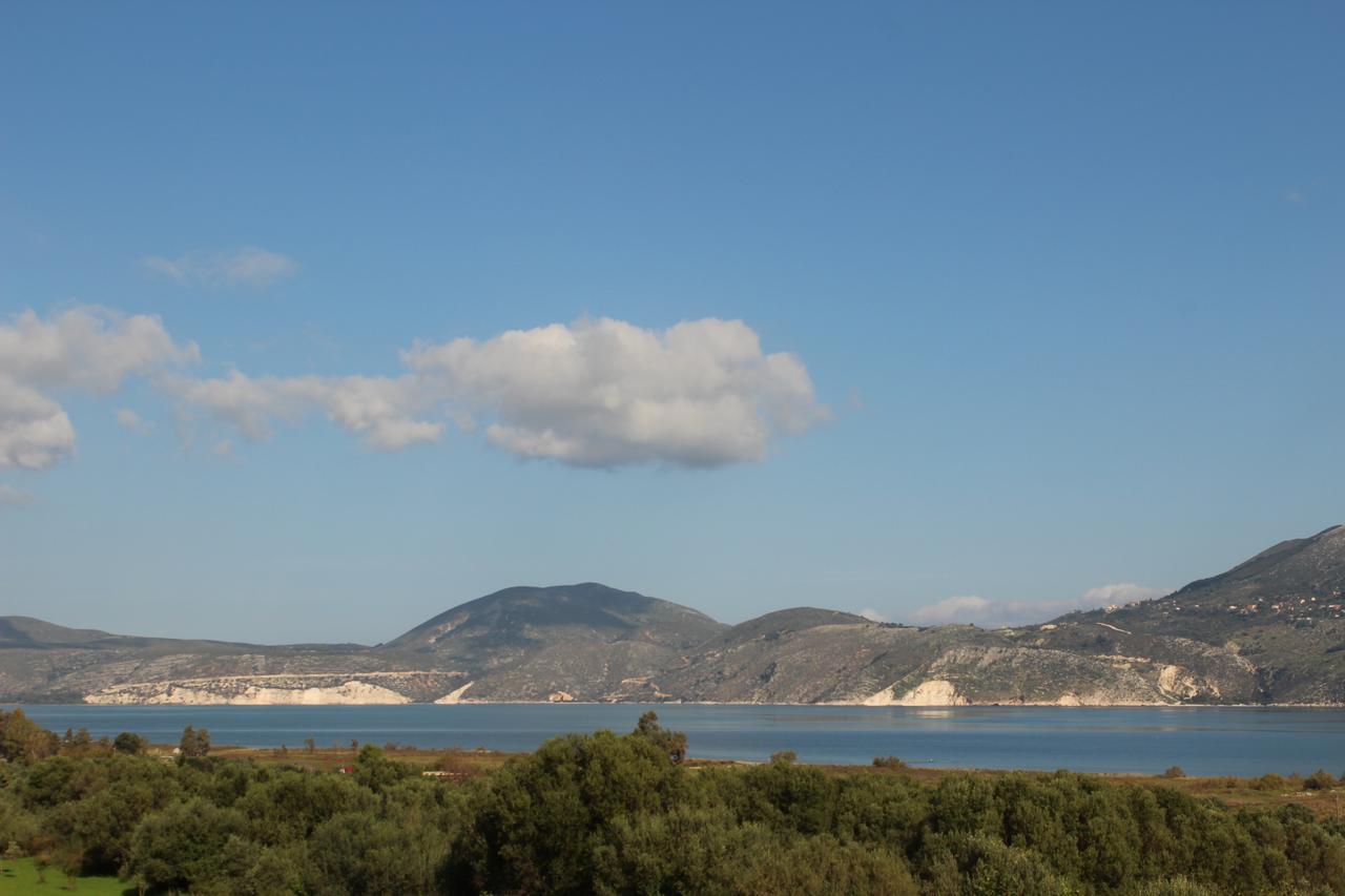 Phaedra Suites Lixouri Bagian luar foto