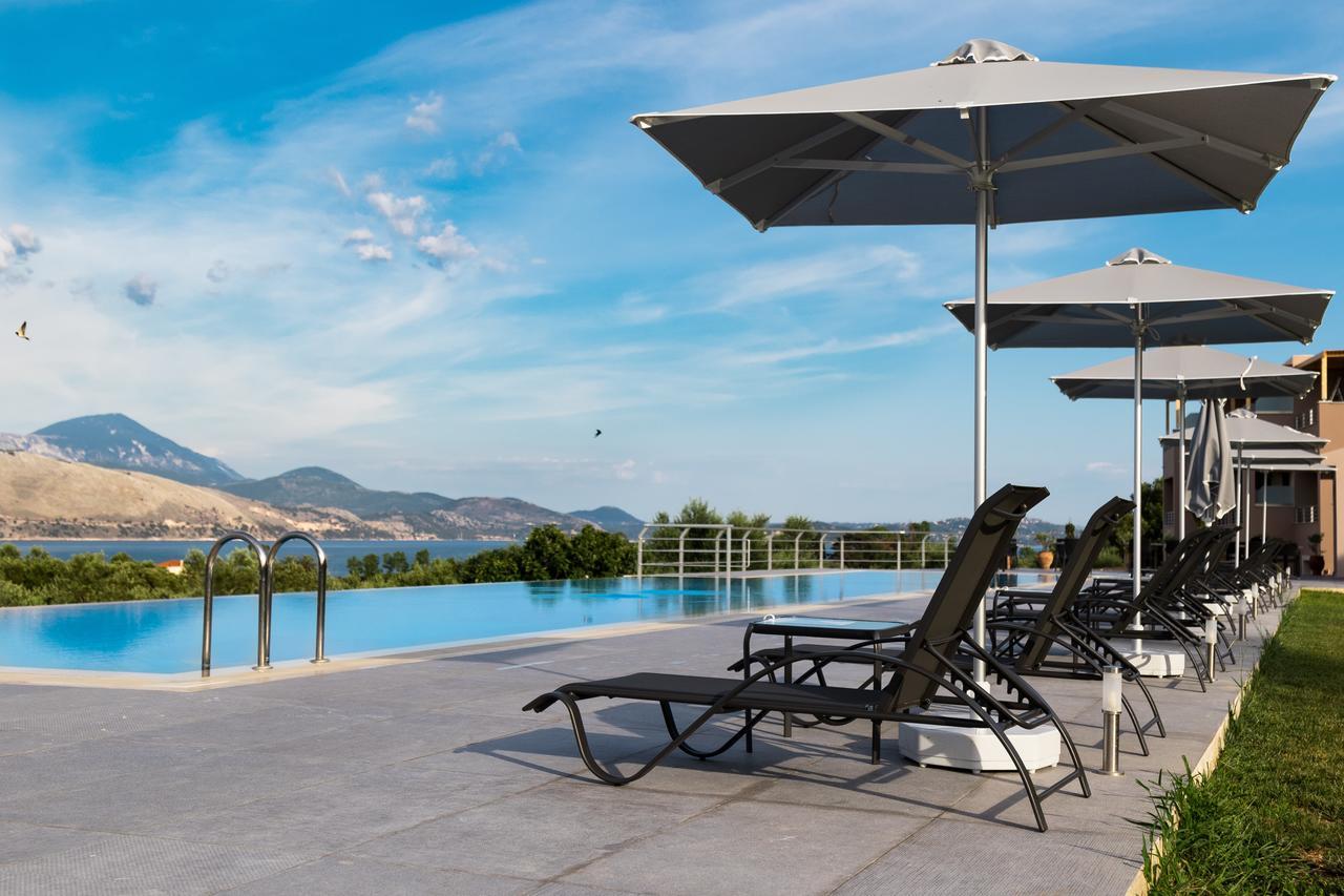Phaedra Suites Lixouri Bagian luar foto
