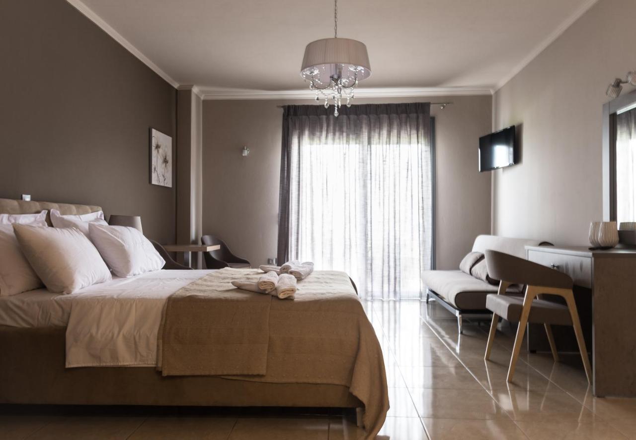 Phaedra Suites Lixouri Bagian luar foto